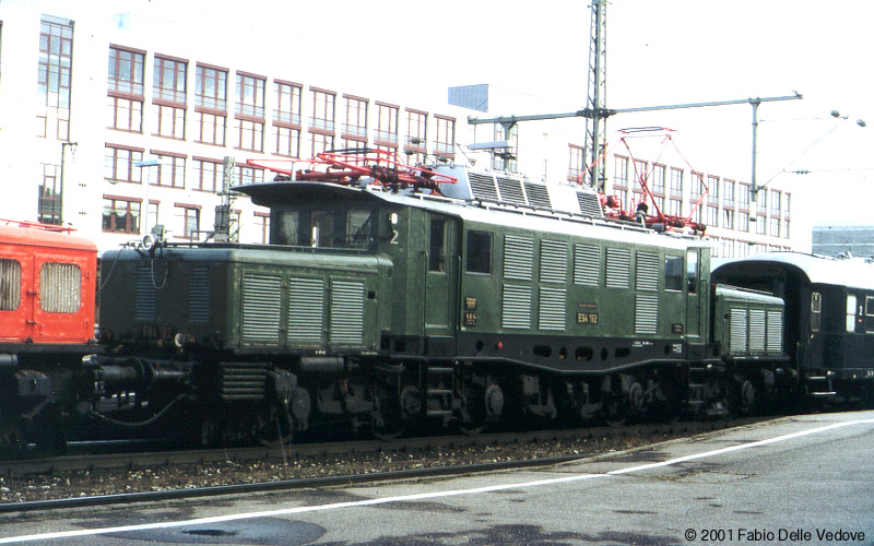 E 94 192 mit dem Allgäuexpreß in München-Ost
