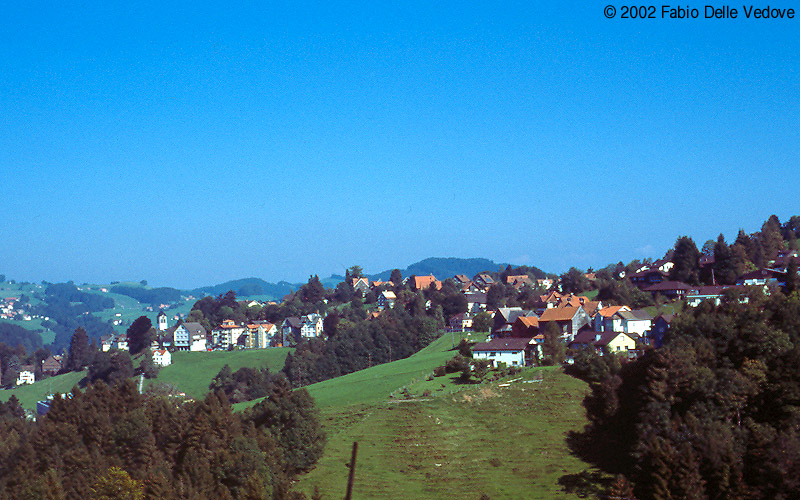 Blick aus dem Fenster der Trogener Bahn (bei Trogen, September 2002)